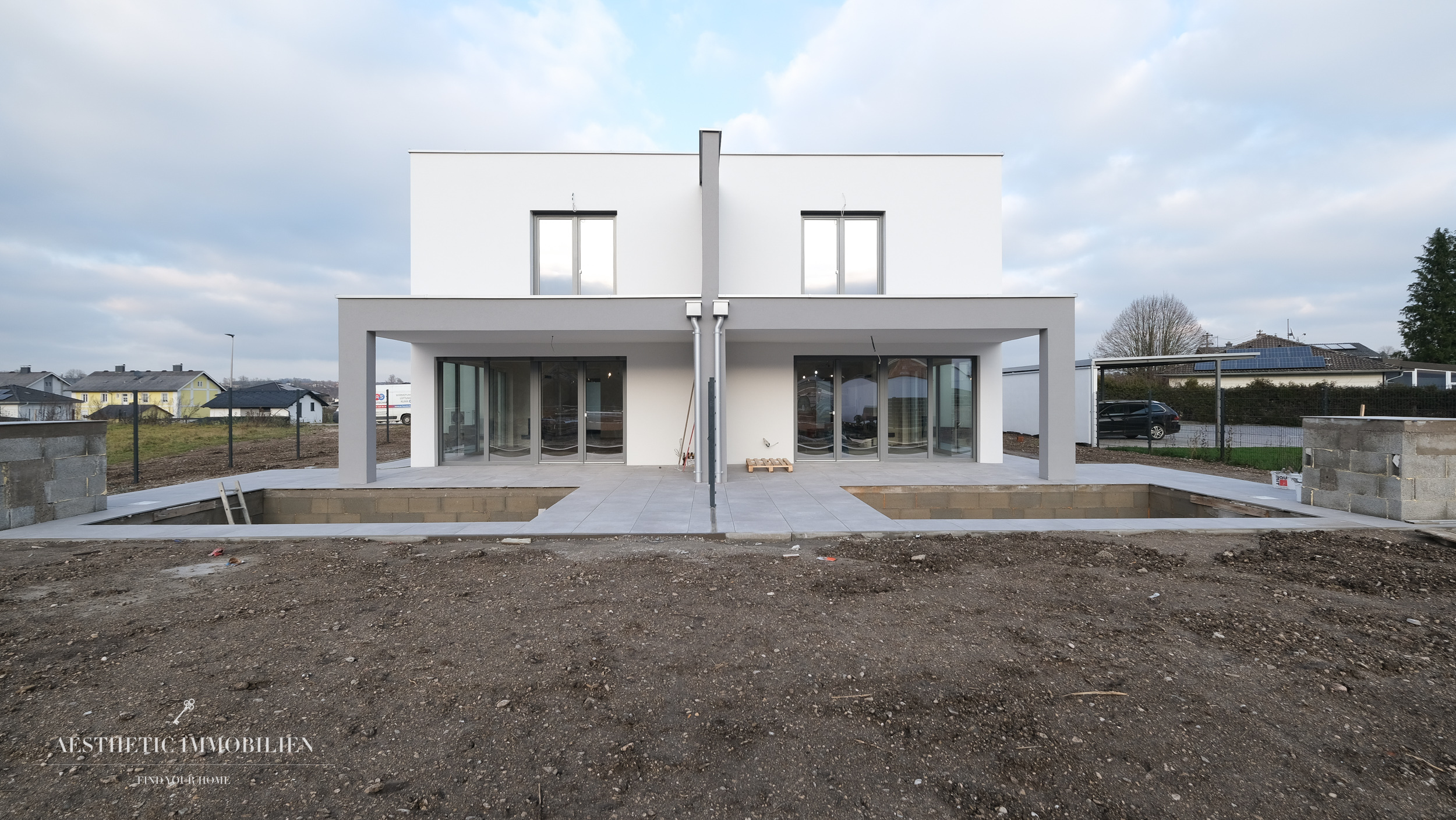 STADL PAURA - Design Doppelhaus mit Pool