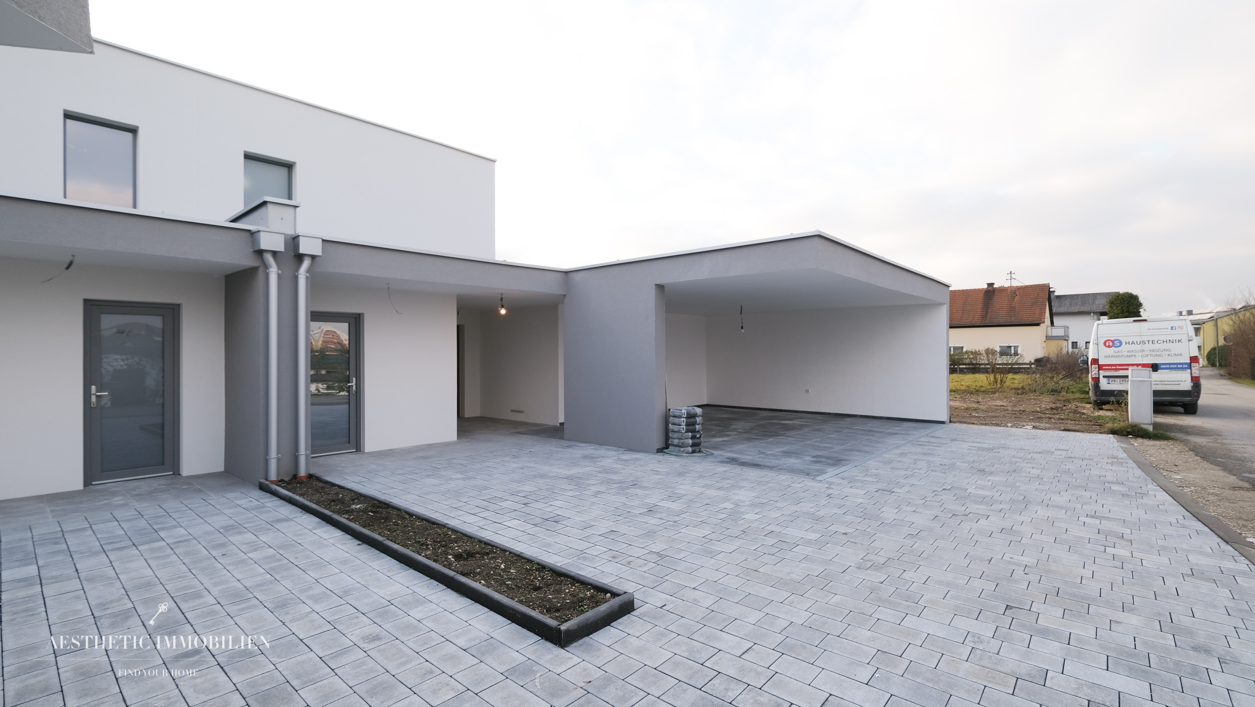 STADL PAURA - Design Doppelhaus mit Pool