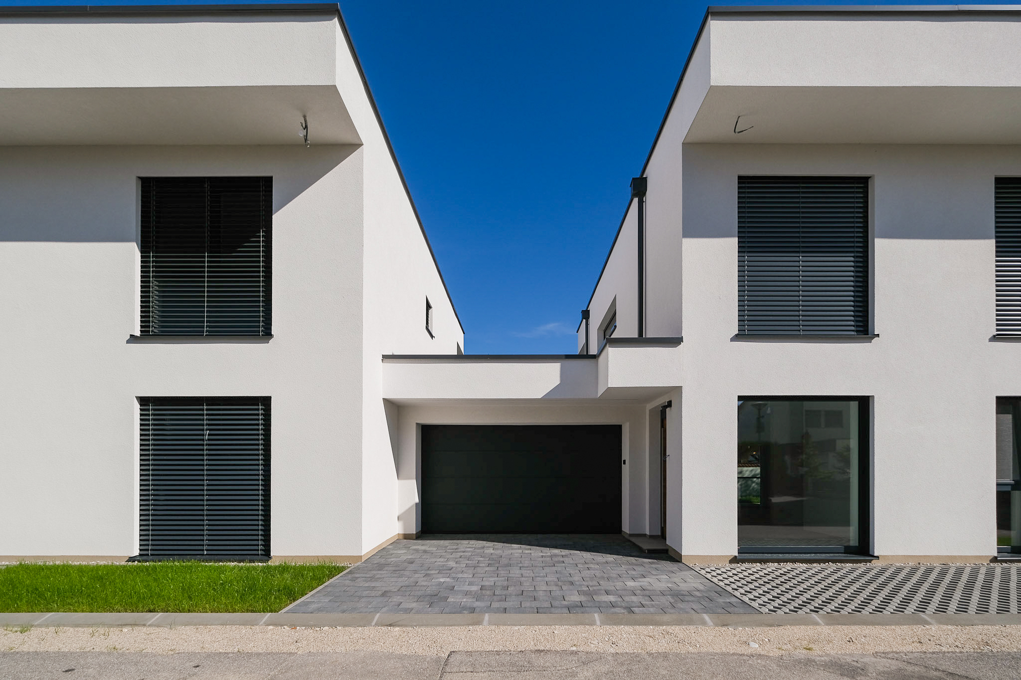 ASTEN - Edles neues Einzelhaus mit Keller