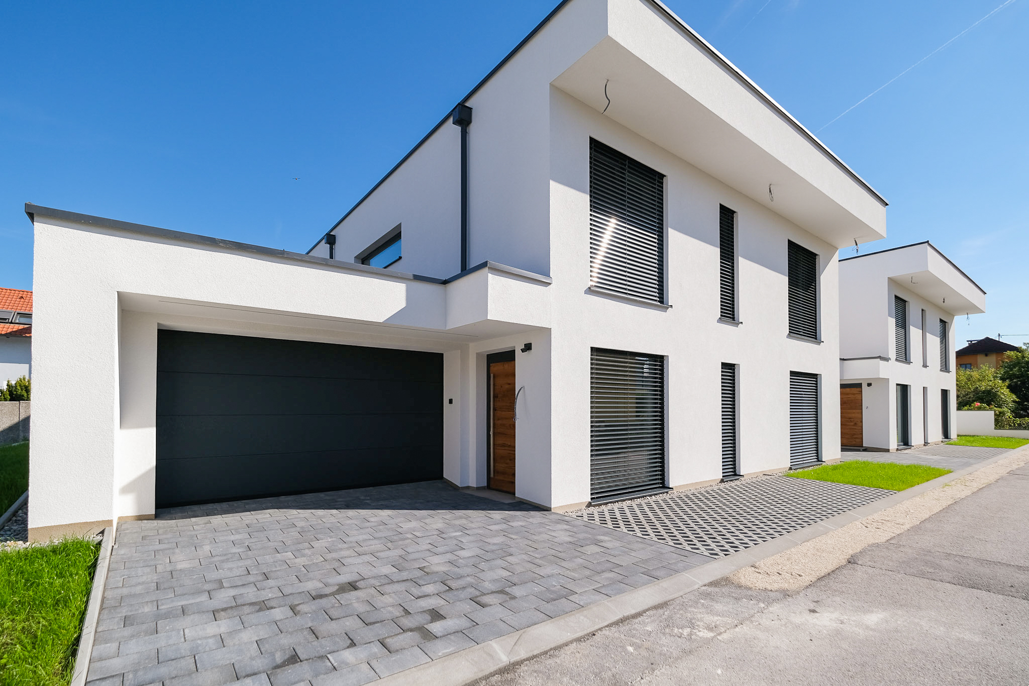 ASTEN - Edles neues Einzelhaus mit Keller