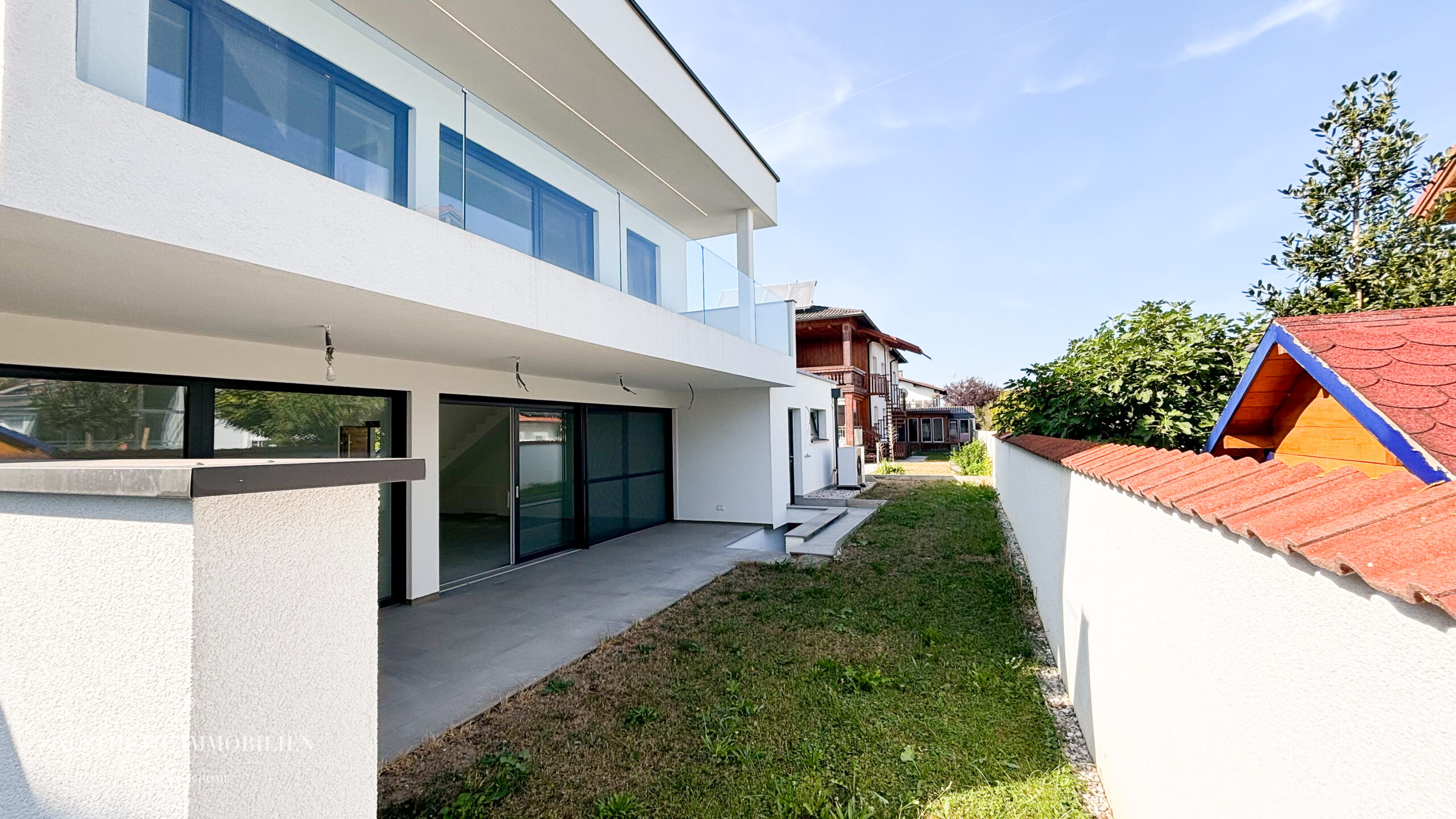 ASTEN - LETZTE EINHEIT - Edles neues Haus mit Keller